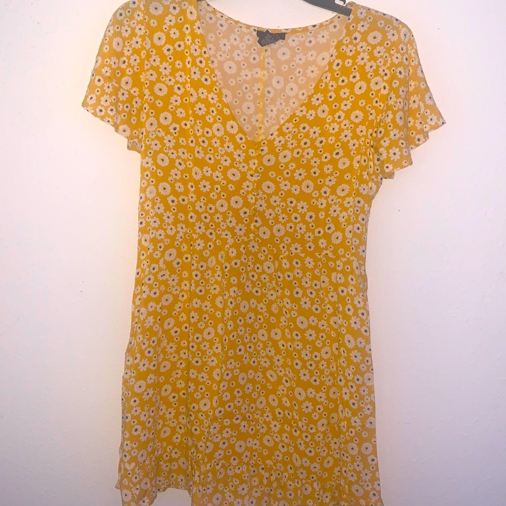 Yellow flowered dress💛